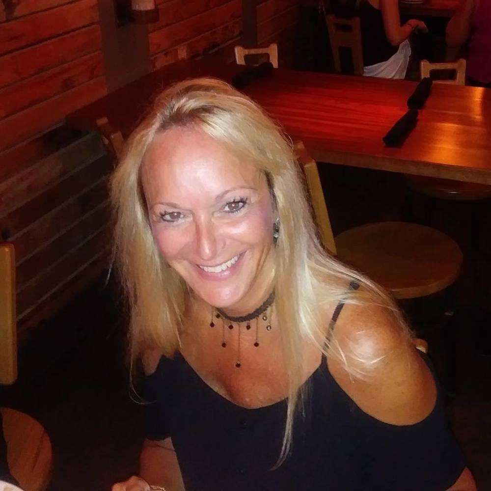 Meet your Posher, Debbie